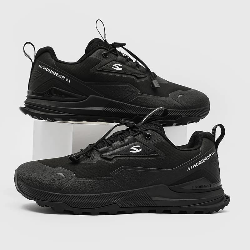 Hollow - Wide Toe Sneakers